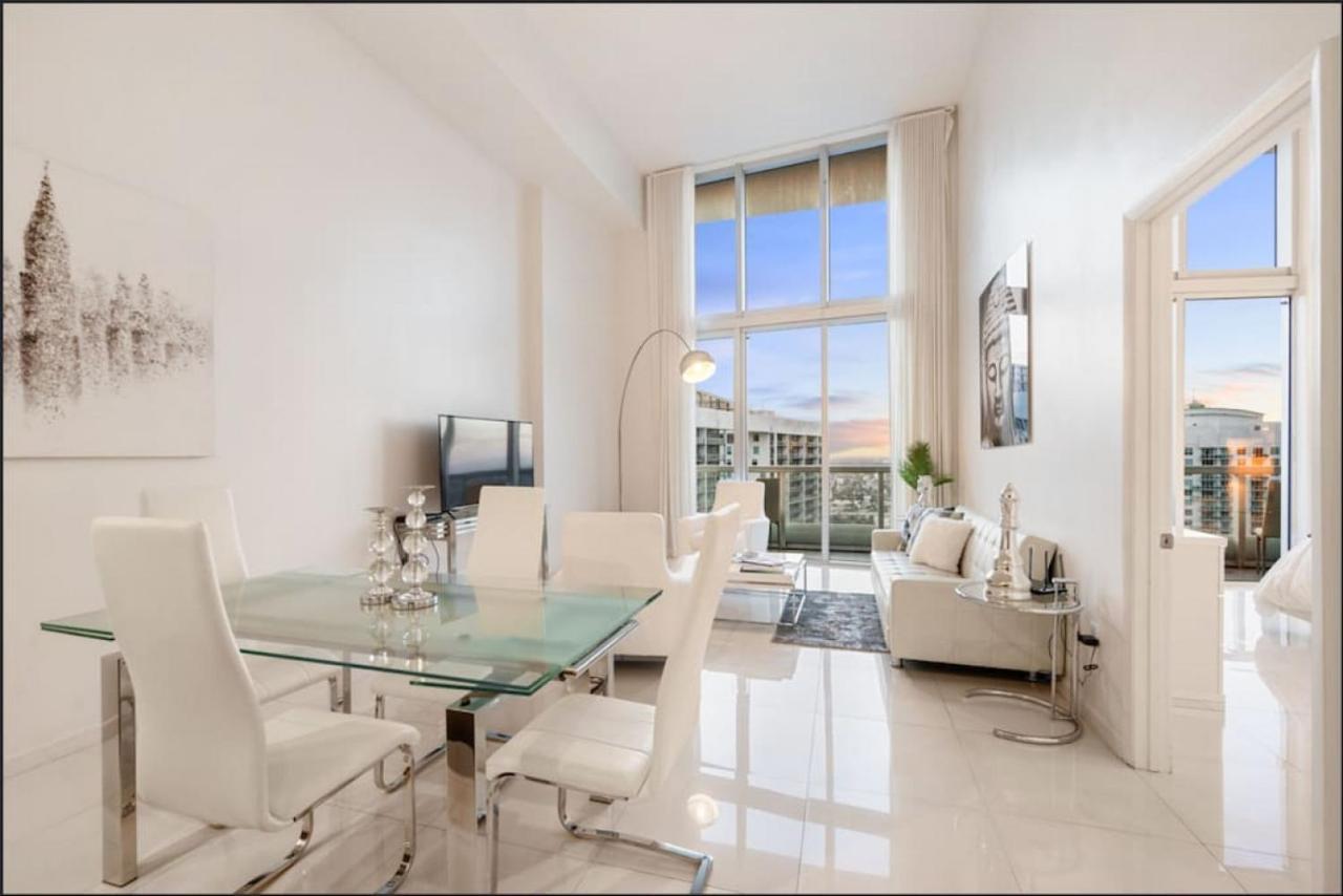 Beautiful One Bedroom Condo 16Ft Ceilings At The W Miami Exteriör bild